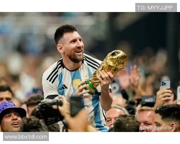 穿12号足球的球星有哪些 他们的风采和成就都有哪些亮点