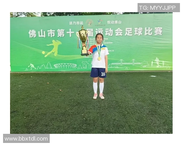 热爱足球的少年球星们 他们如何在绿茵场上追逐梦想